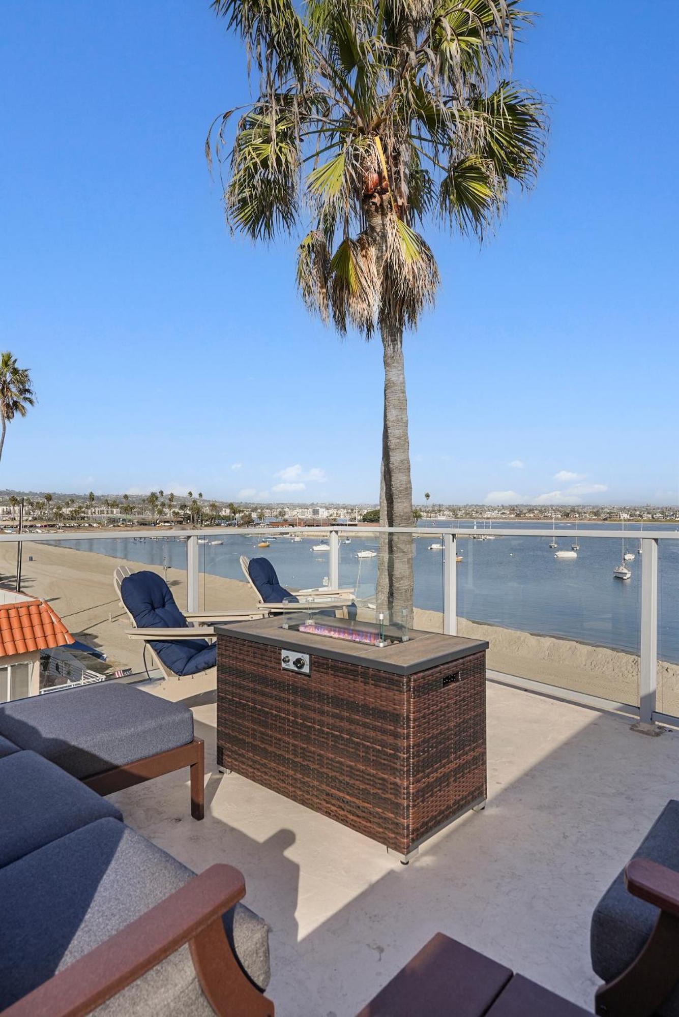 Stunning Bayfront Condo With Gorgeous Views, Garage, Massive Roof Deck & Ac - Dogs Welcome! Сан Диего Екстериор снимка