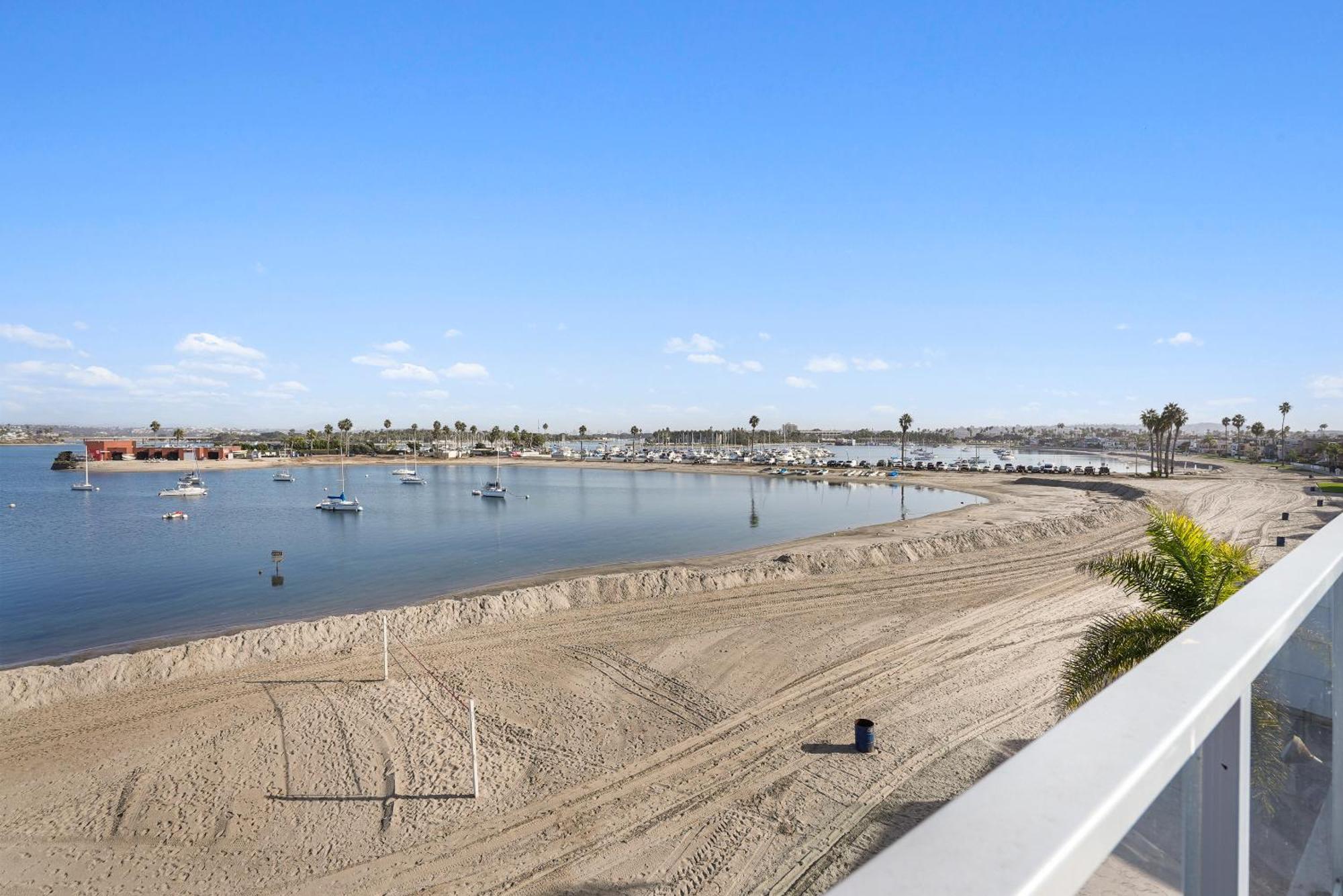 Stunning Bayfront Condo With Gorgeous Views, Garage, Massive Roof Deck & Ac - Dogs Welcome! Сан Диего Екстериор снимка