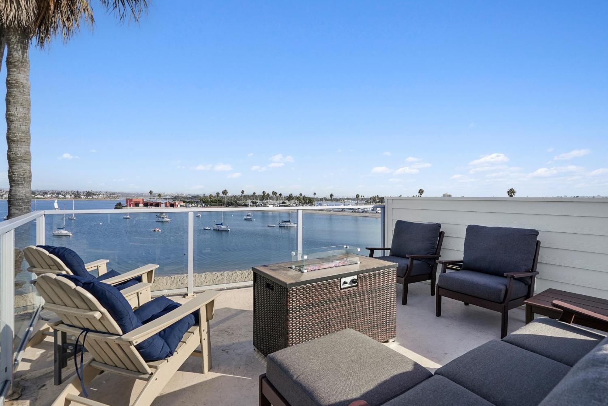 Stunning Bayfront Condo With Gorgeous Views, Garage, Massive Roof Deck & Ac - Dogs Welcome! Сан Диего Екстериор снимка