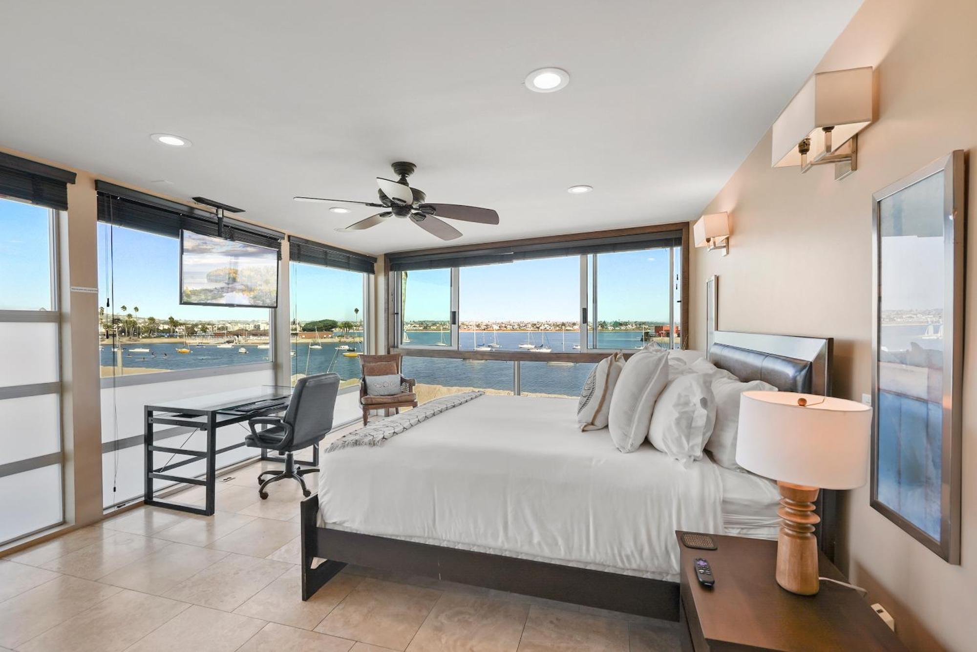 Stunning Bayfront Condo With Gorgeous Views, Garage, Massive Roof Deck & Ac - Dogs Welcome! Сан Диего Екстериор снимка